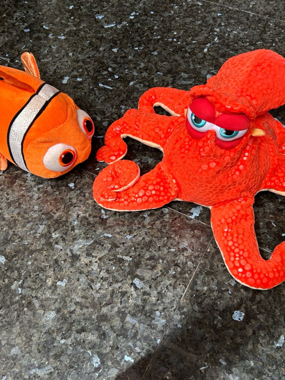 NEW Disney Hank Finding Nemo Dory stuffy set stuffed animals